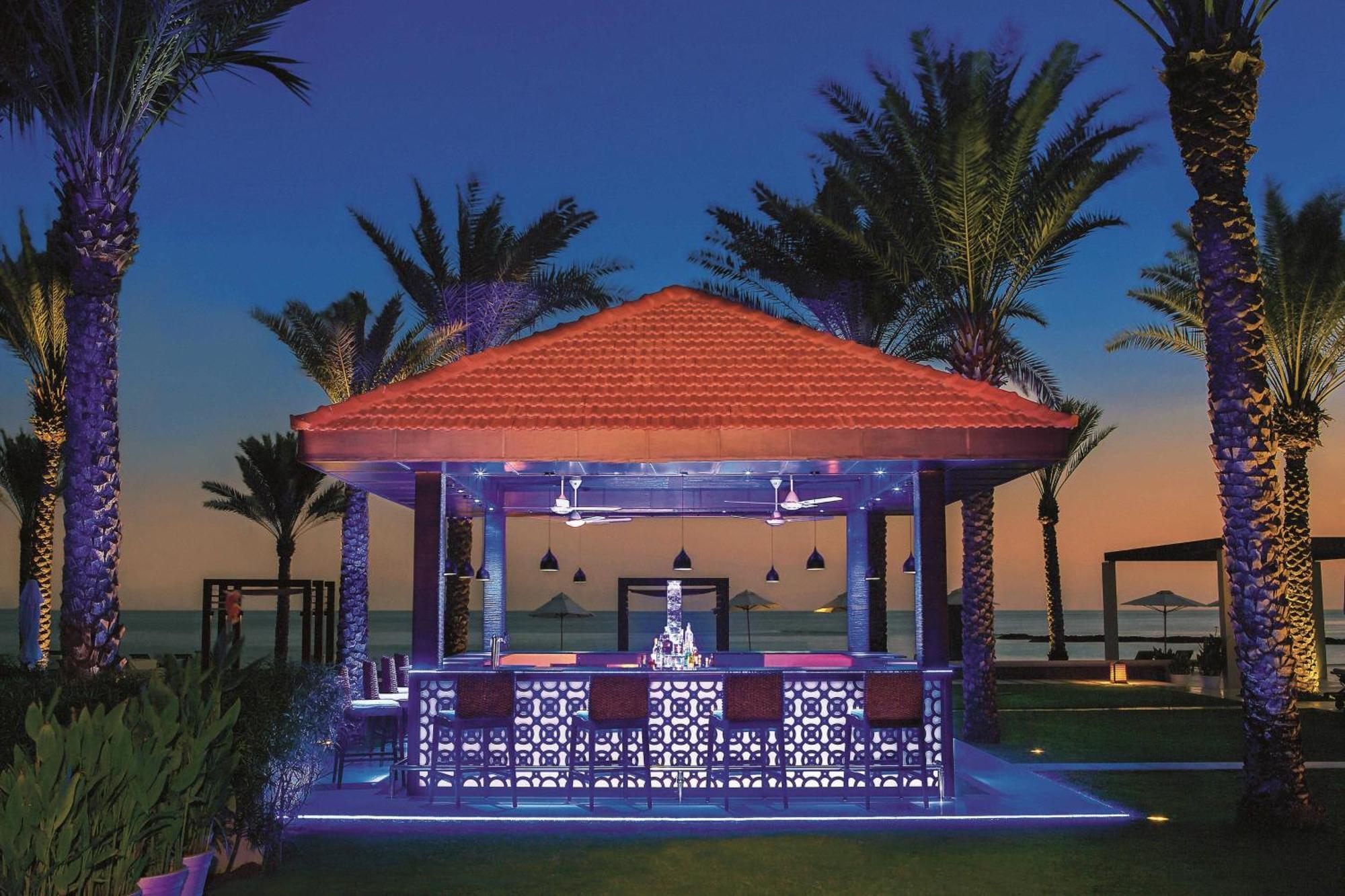 Al Bustan Palace, A Ritz-Carlton Hotel Muskat Bagian luar foto The Cove