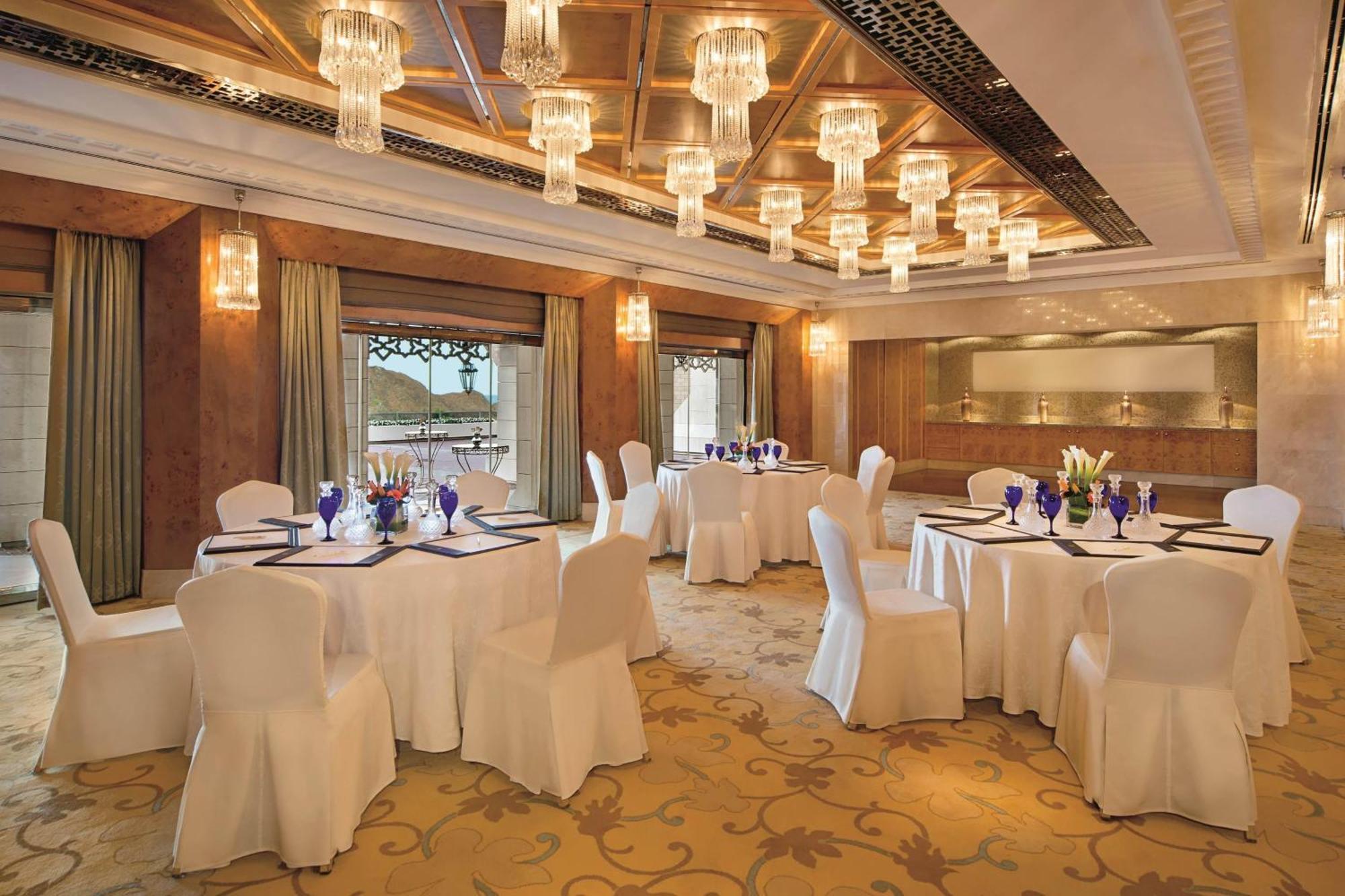 Al Bustan Palace, A Ritz-Carlton Hotel Muskat Bagian luar foto The Imperial Ball Room
